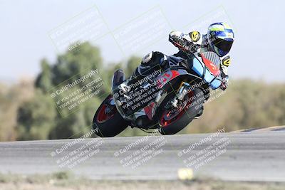 media/Dec-01-2025-Moto Forza (Mon) [[2daa91e15f]]/2-Intermediate Group/Session 2 Turn 9 Entry/